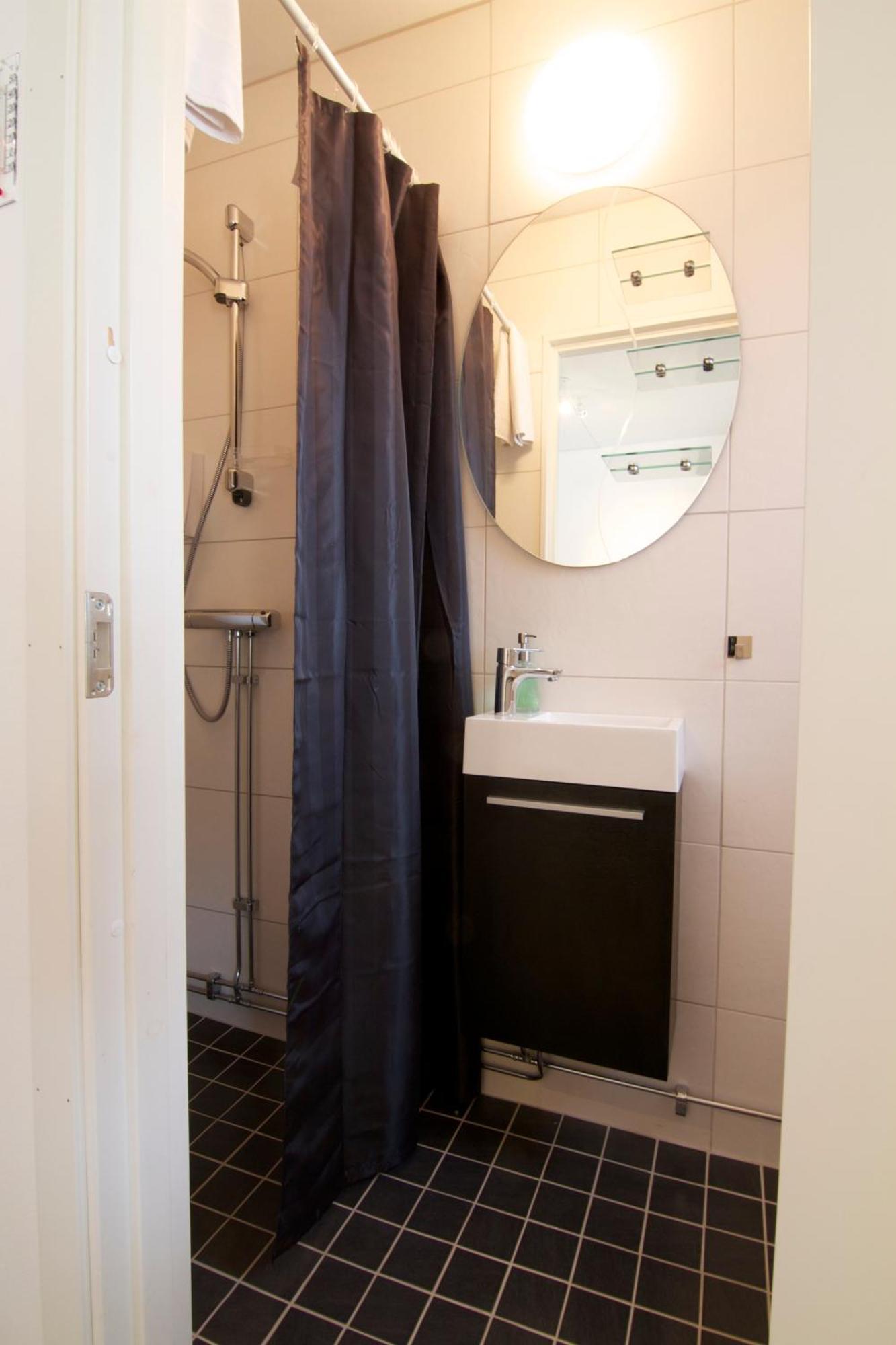 Hotell Tinget Sala Buitenkant foto