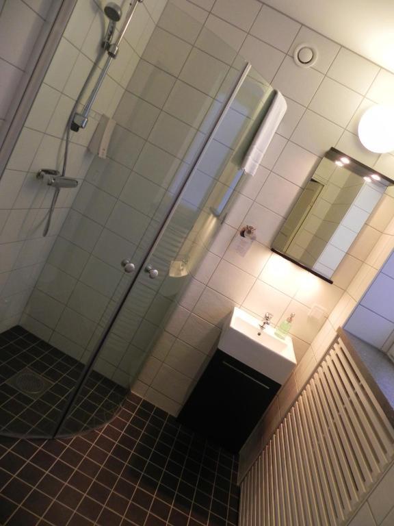 Hotell Tinget Sala Kamer foto